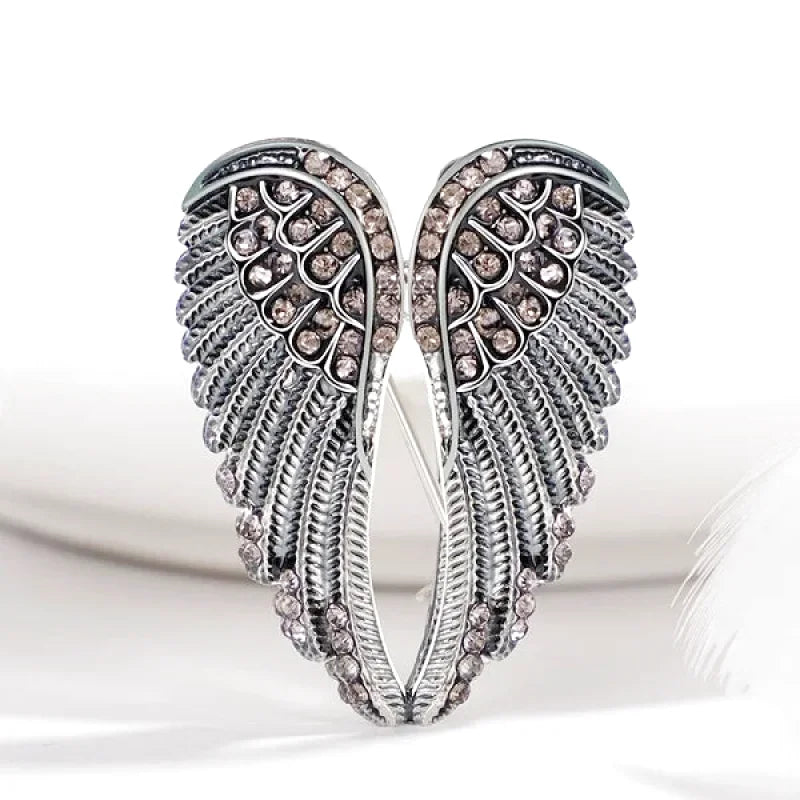Broches Épingles Ailes d’Ange en Cristal – Bijoux de Mode pour Femmes et Hommes